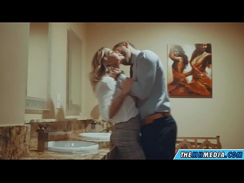 ❤️ Amikor egy bögyös szőke elcsábít egy nyilvános WC-ben ❤❌ Baszás videó at hu.niceporn-tv.ru ️❤